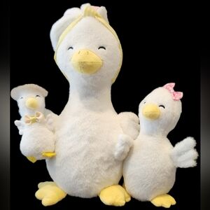 Cupcakes And Cashmere Easter Plush Duck Family Shelf Sitters
